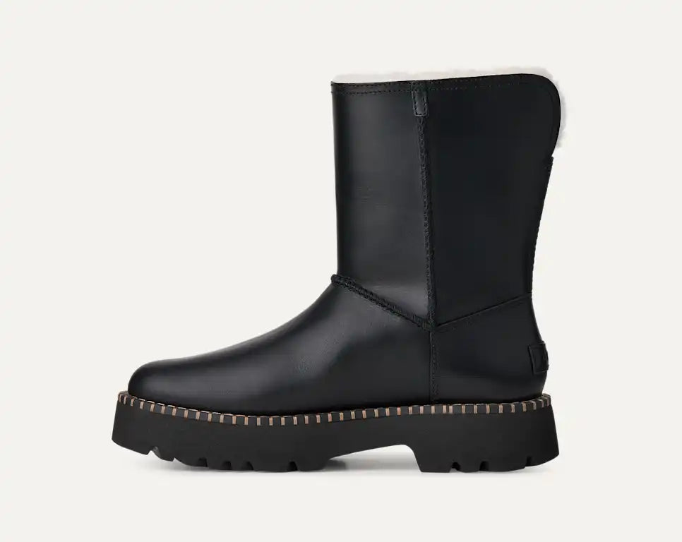 UGG Botte Uptowner Short en cuir Noir — vue 3