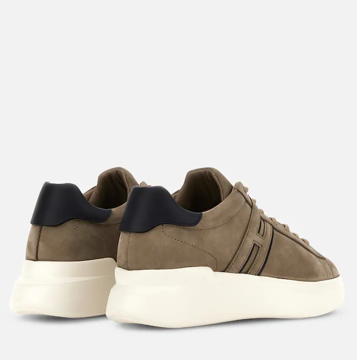 Sneakers Hogan H580 nubuck – Taupe – HXM5800DV42UIE0FDP – vue 3