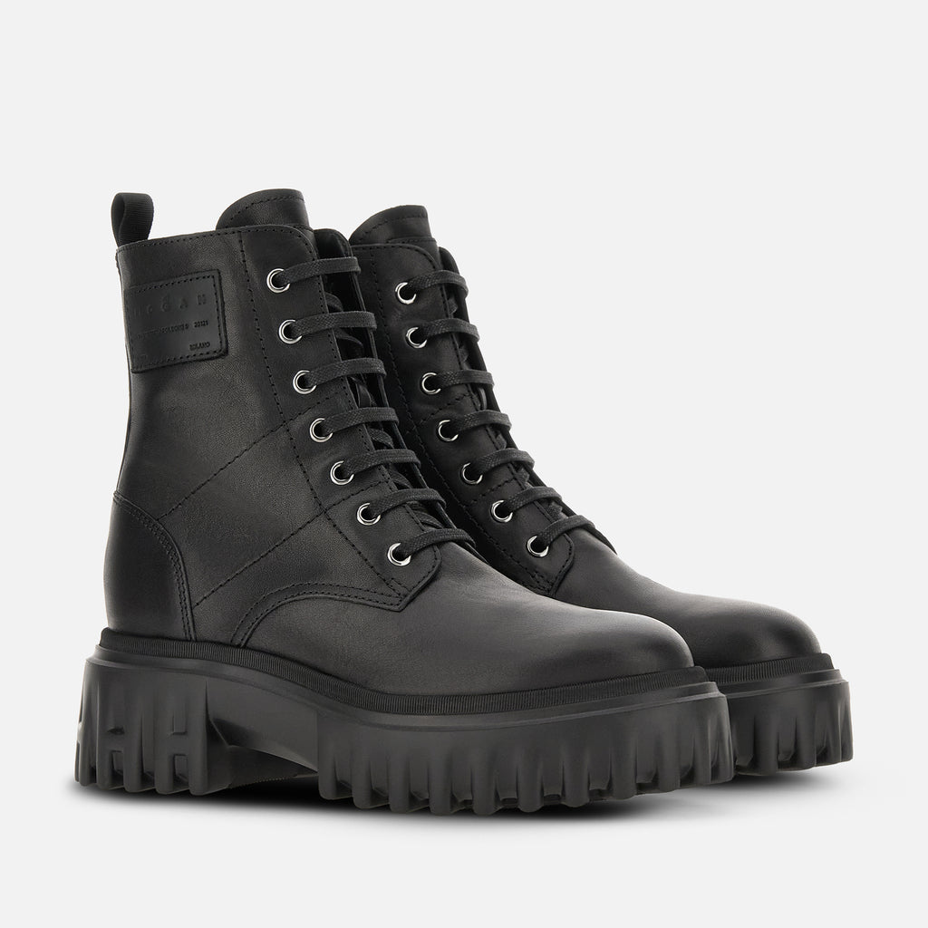 BOOTS H700