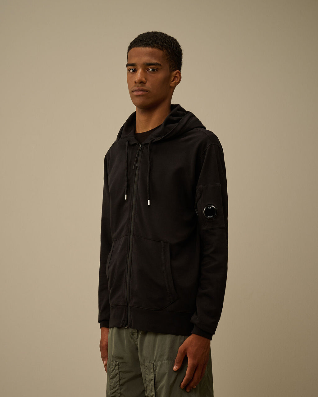 SWEAT ZIP CAPUCHE LIGHT FLEECE