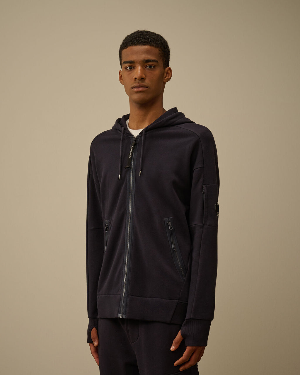 SWEAT ZIP CAPUCHE DIAGONAL RAISED