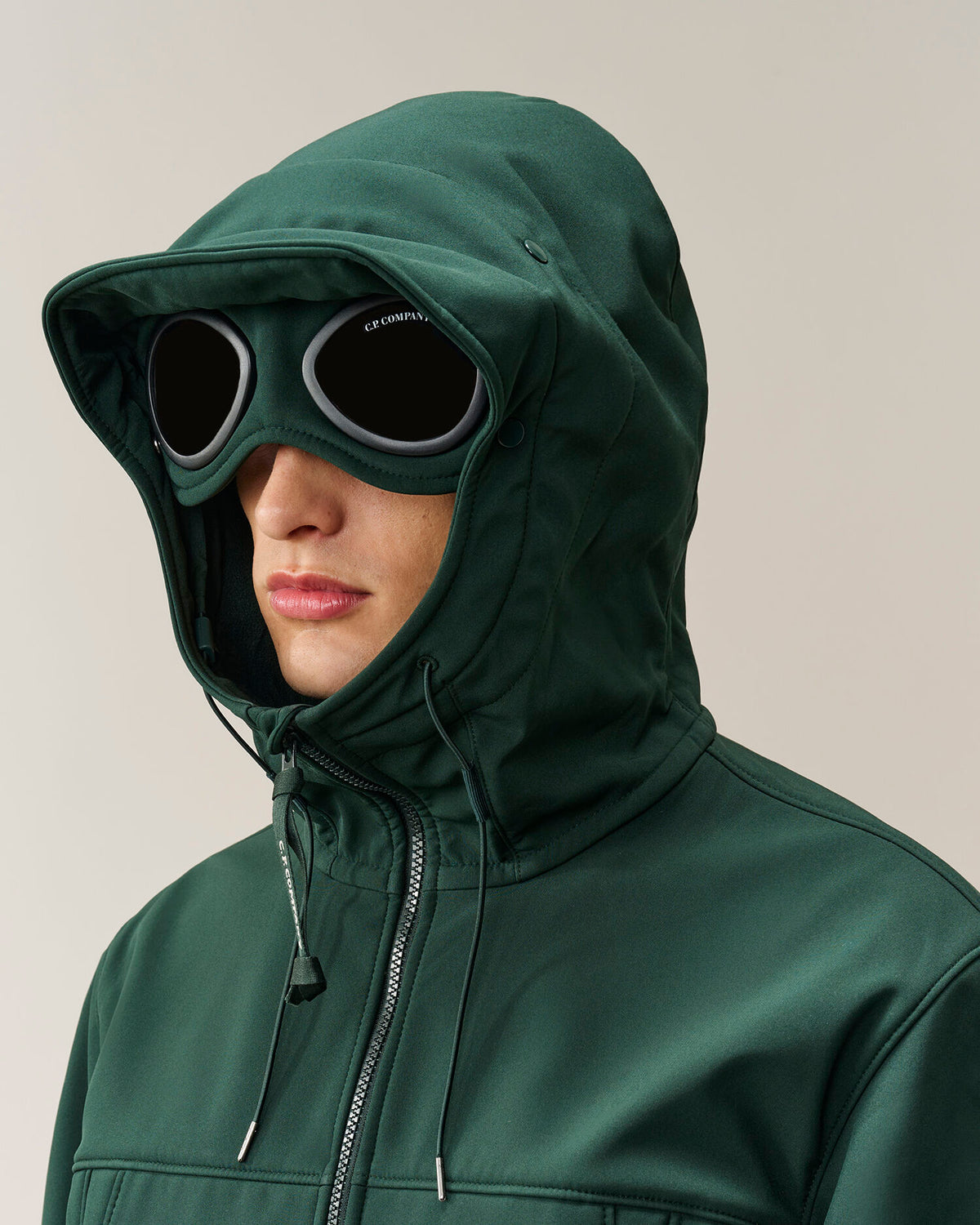 VESTE CP SHELL CAPUCHES LUNETTES