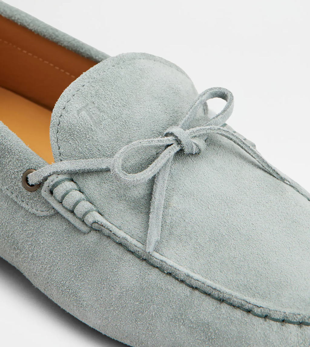 Mocassin Gommino lacets cuir velours