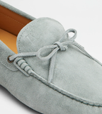 Mocassin Gommino lacets cuir velours